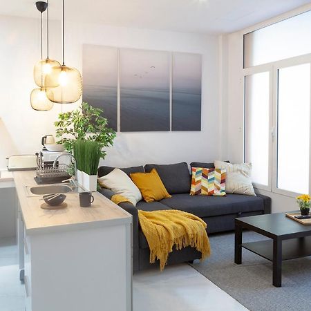 Artistic Digital Retreat-Great Location Near Metro Appartement Valencia Buitenkant foto
